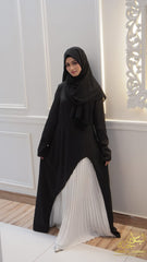 Salwa – Monochrome Elegance with a Modern Twist