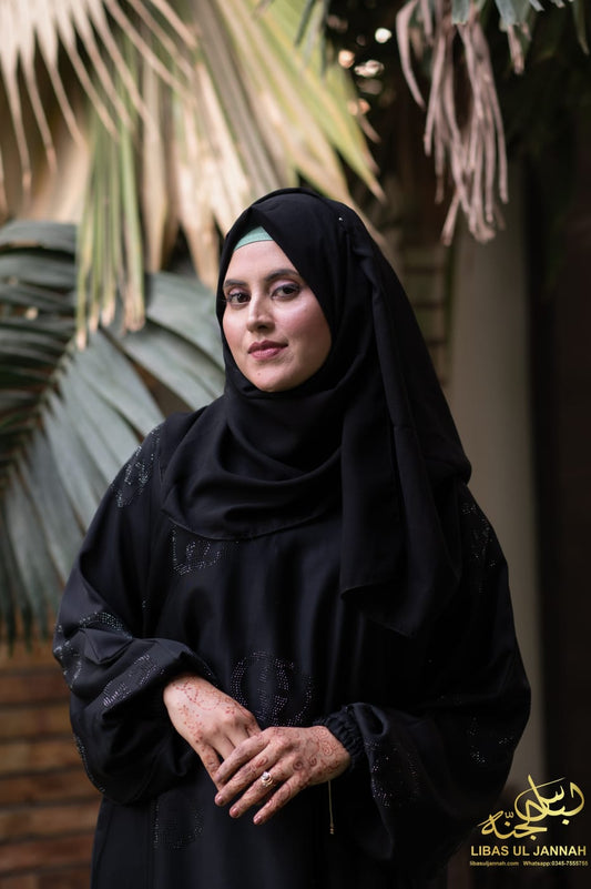 Maxy – Luxe Black with Gucci-Inspired Shine Fabric: Premium Nida