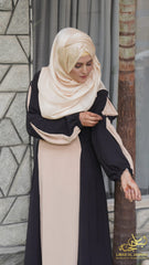 Zara – Chic Contrast with Belted Fit Fabric: Jarsi Origin: Made in China