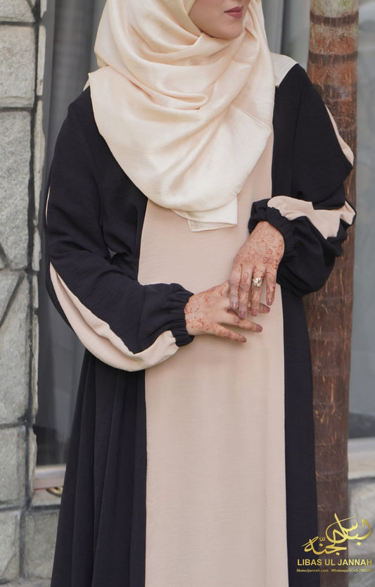 Zara – Chic Contrast with Belted Fit Fabric: Jarsi Origin: Made in China