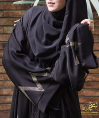 V-Shape DMC Nugget EleganceFabric: Nida KoreanColor: Black