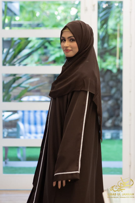 Layla – Contrast Piping EleganceFabric: Nida ChinaAvailable in 5 graceful colors