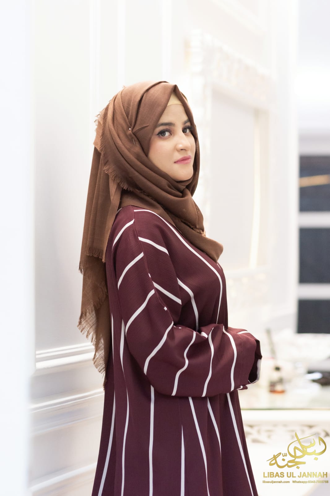 Salma – Nida Zoom with White StripesFabric: Nida Zoom