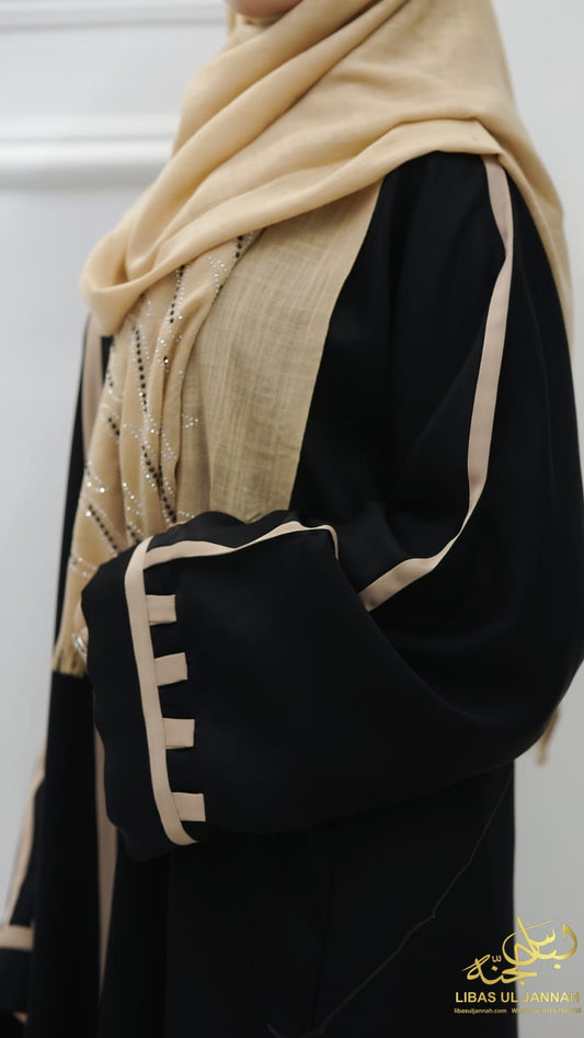 Elysia – Black Contrast Trim Abaya