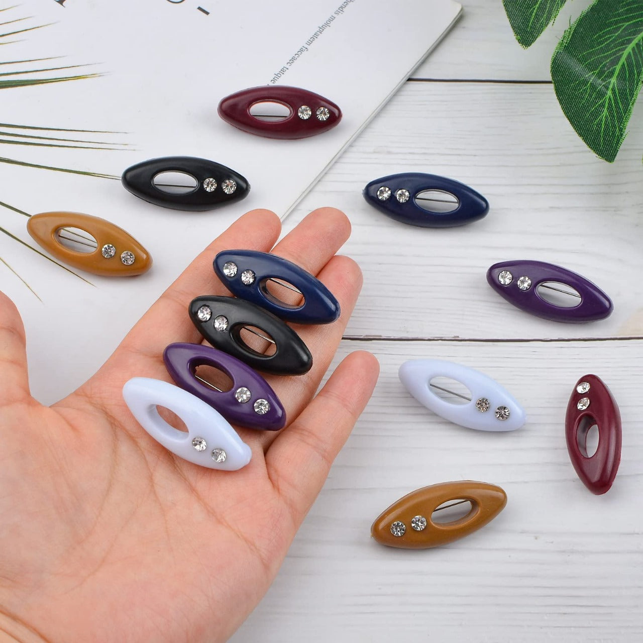 PIN   Plastic Scarf Pin Set